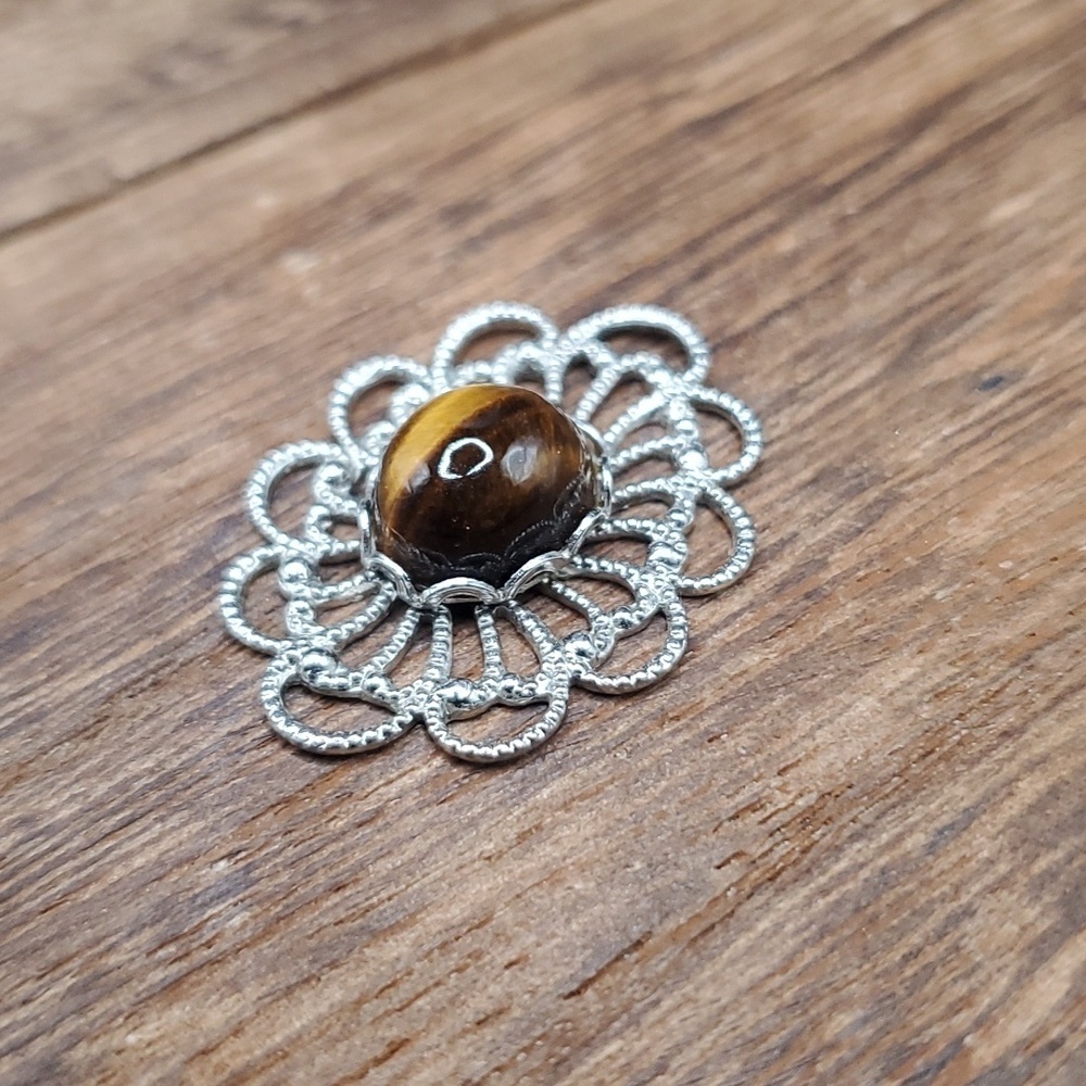 Tigers eye lace openwork pendant